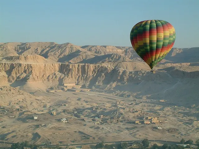 Hot Air Balloon in Luxor 